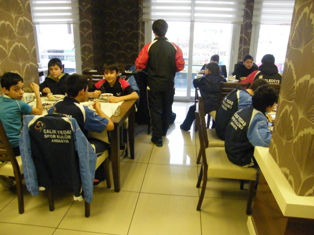 Egemen Hotel 메르신 외부 사진